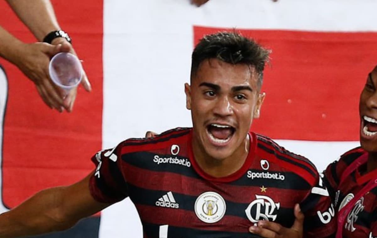 reinier em jogo do flamengo no maracanã