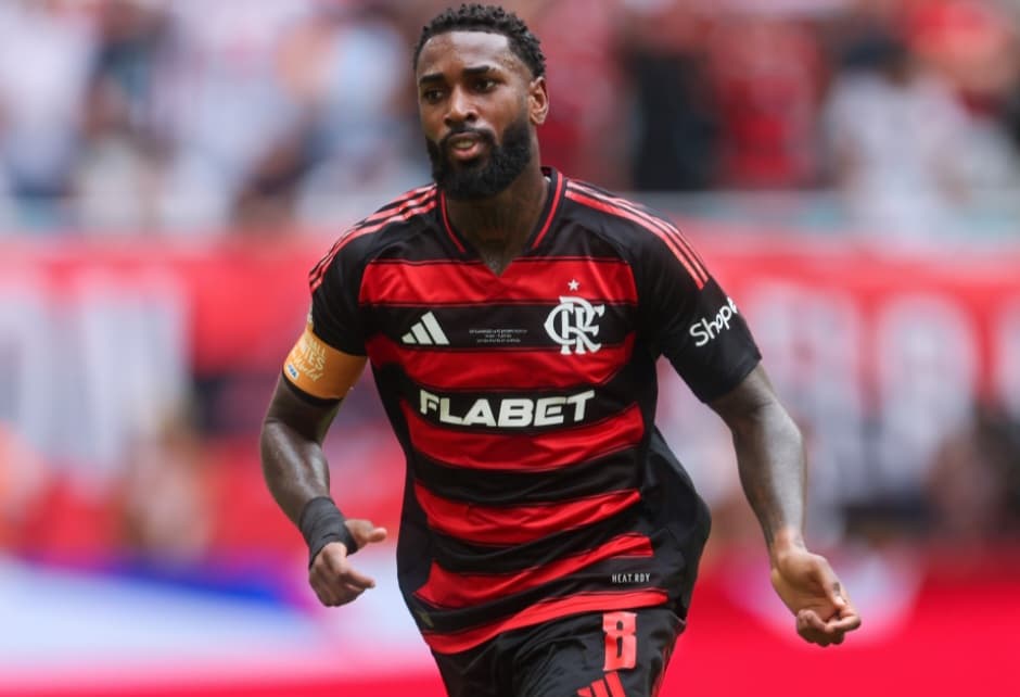 Gerson em campo pelo Flamengo