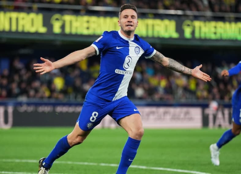 Saúl comemora gol pelo Atlético de Madrid