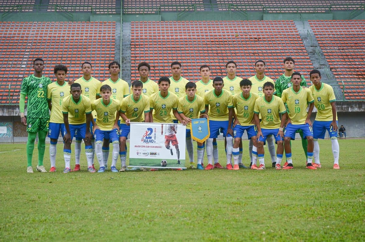 Elenco da Seleção Brasileira Sub-15 para enfrentar o Dom Macedo-BA