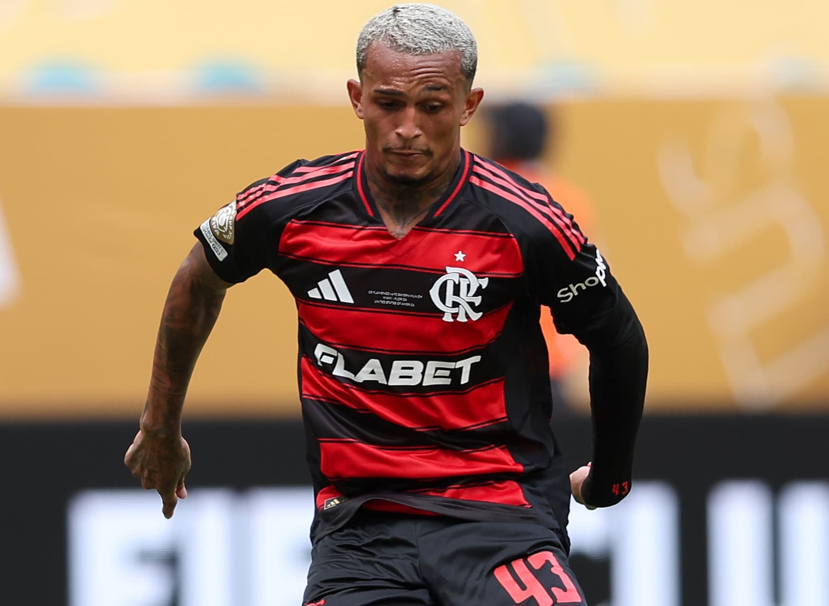 Wesley pelo Flamengo no Mundial
