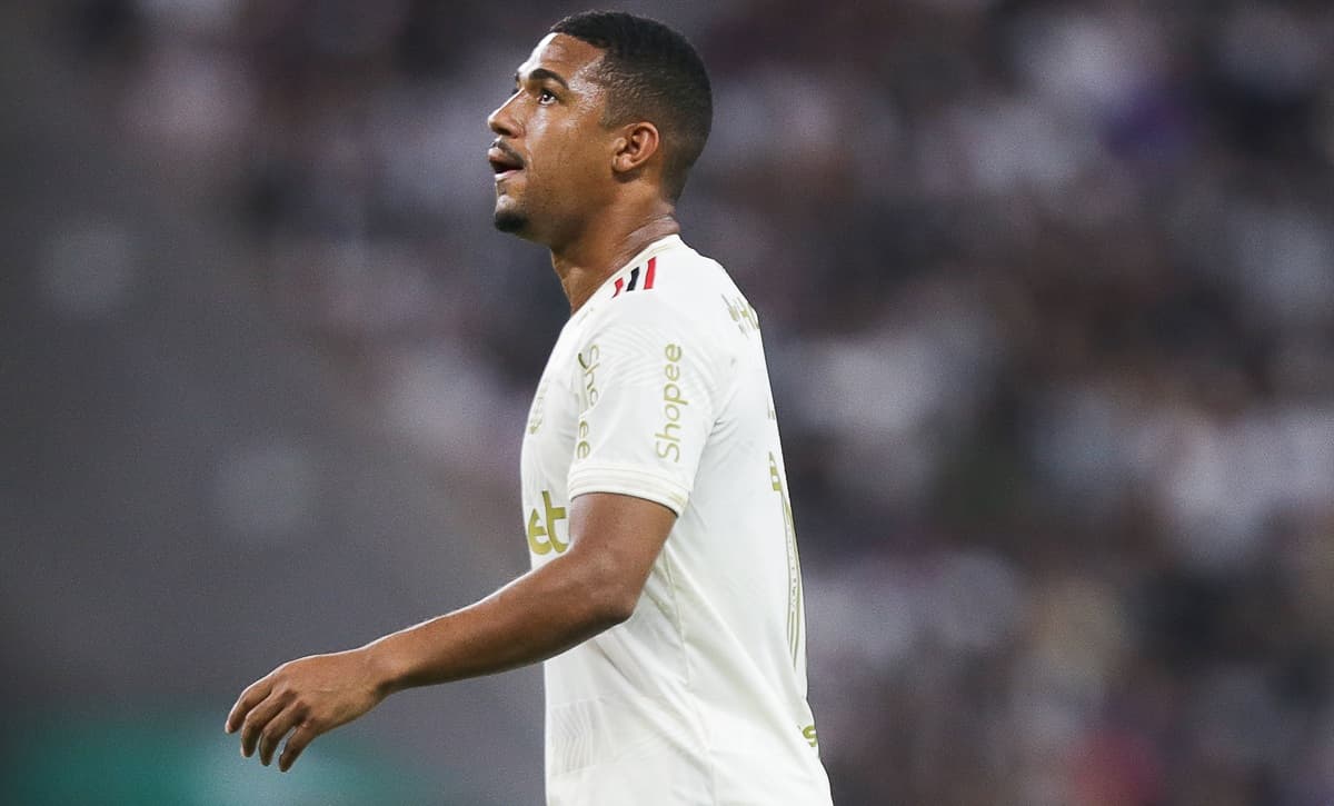 Samuel Lino durante partida entre Ceará e Flamengo, no Castelão