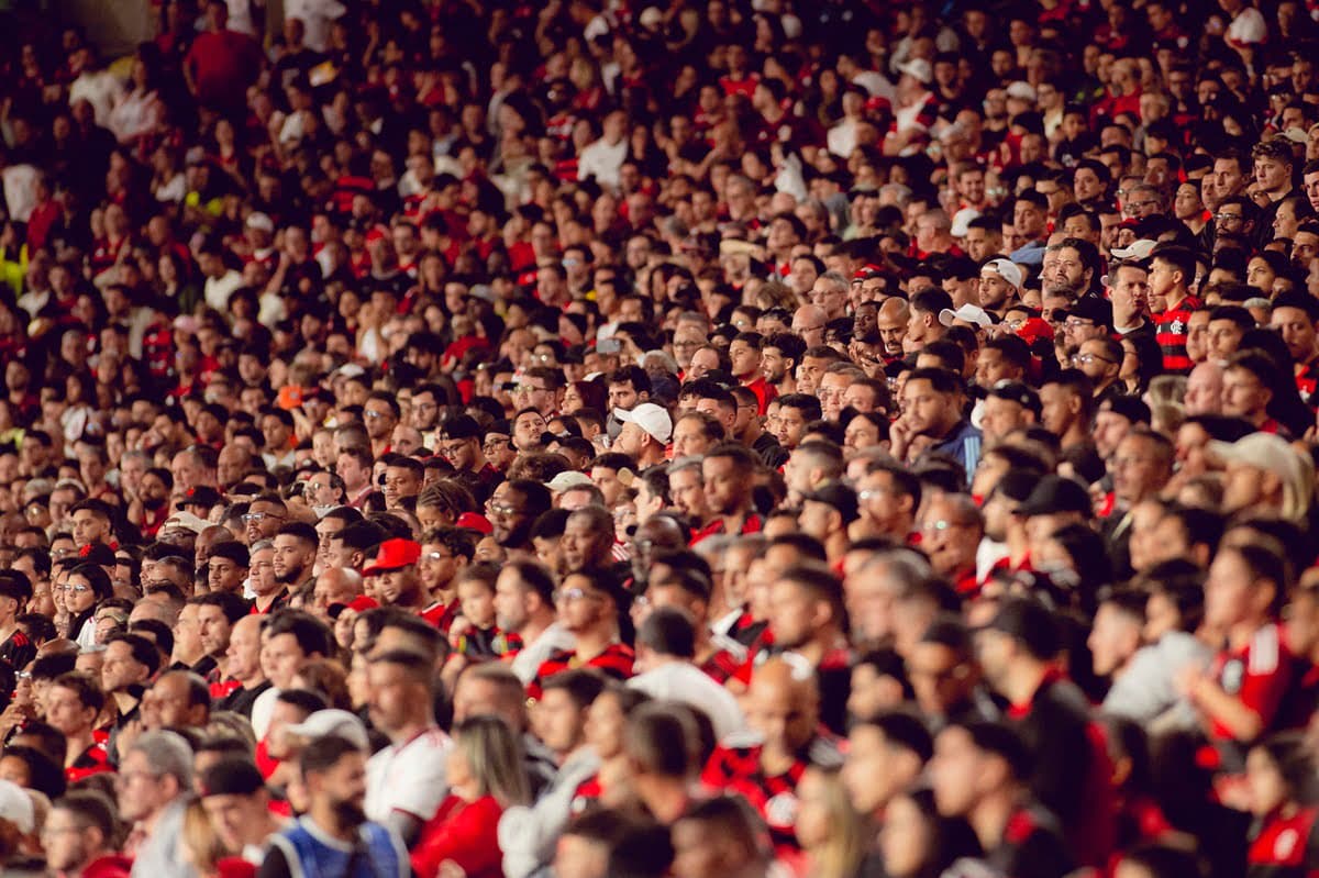 Torcida do Flamengo apoia Flamengo contra o Mirassol