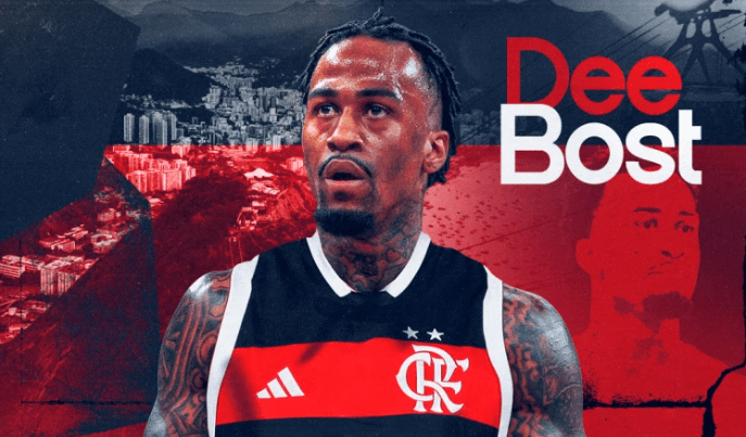 Dee Bost, reforço do FlaBasquete, com a camisa do Flamengo