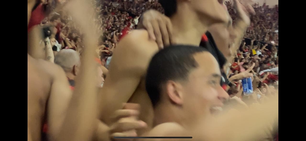 torcida do Flamengo no final mundial sub 20 contra o Barcelona