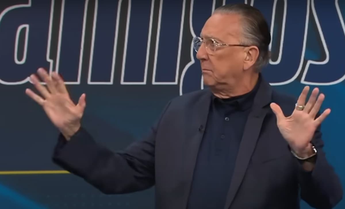 galvão bueno cita problema do flamengo