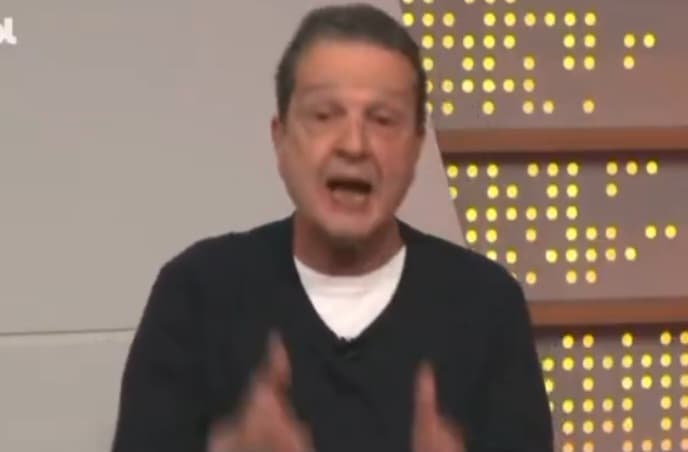 Juca Kfouri surta ao vivo para falar do Flamengo