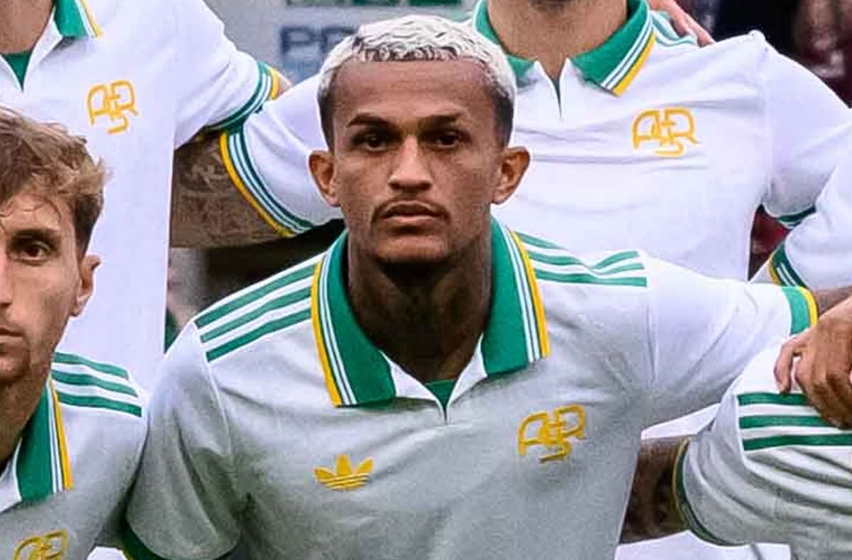 wesley ex-flamengo em jogo pela roma