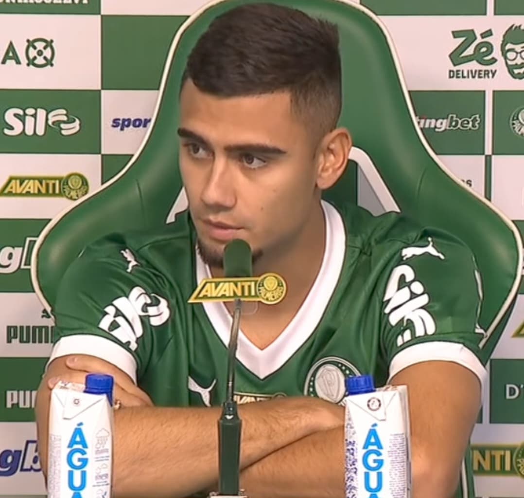 Andreas Pereira apresentado no Palmeiras