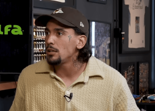 Chico da Costa com expressão de espanto ao retratar como foi jogar contra o Flamengo no Maracanã