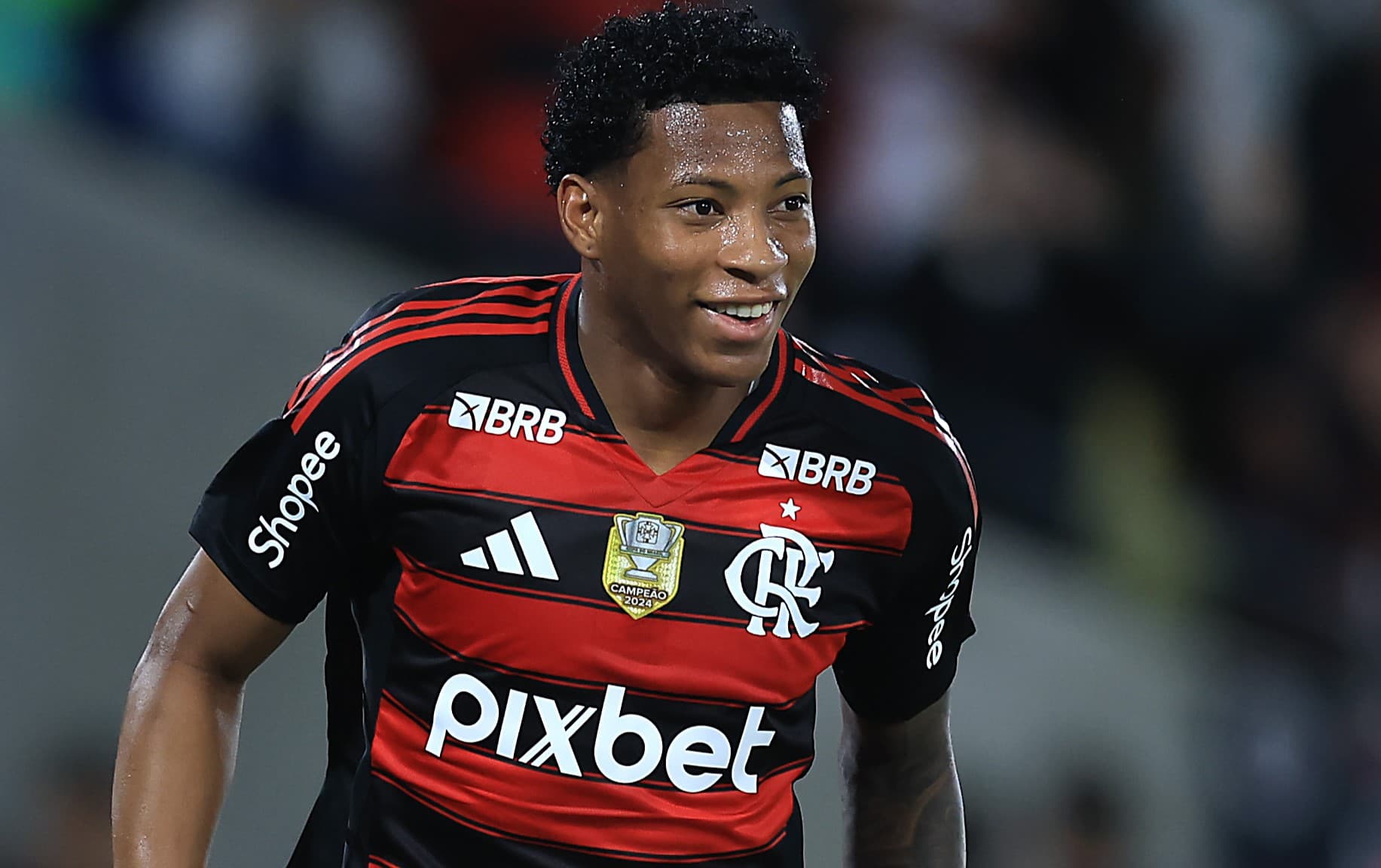 Gonzalo Plata sorri na comemoração de gol no Maracanã