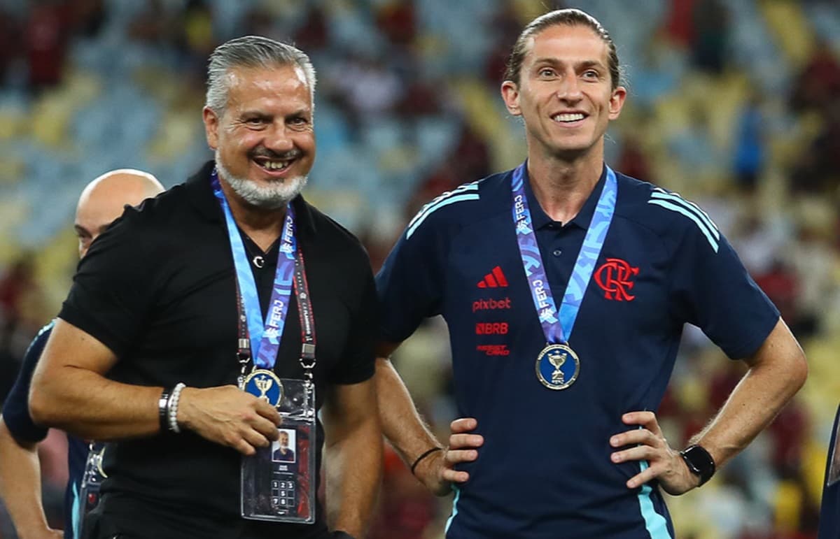 José Boto ao lado de Filipe Luís após Flamengo conquistar Taça Guanabara