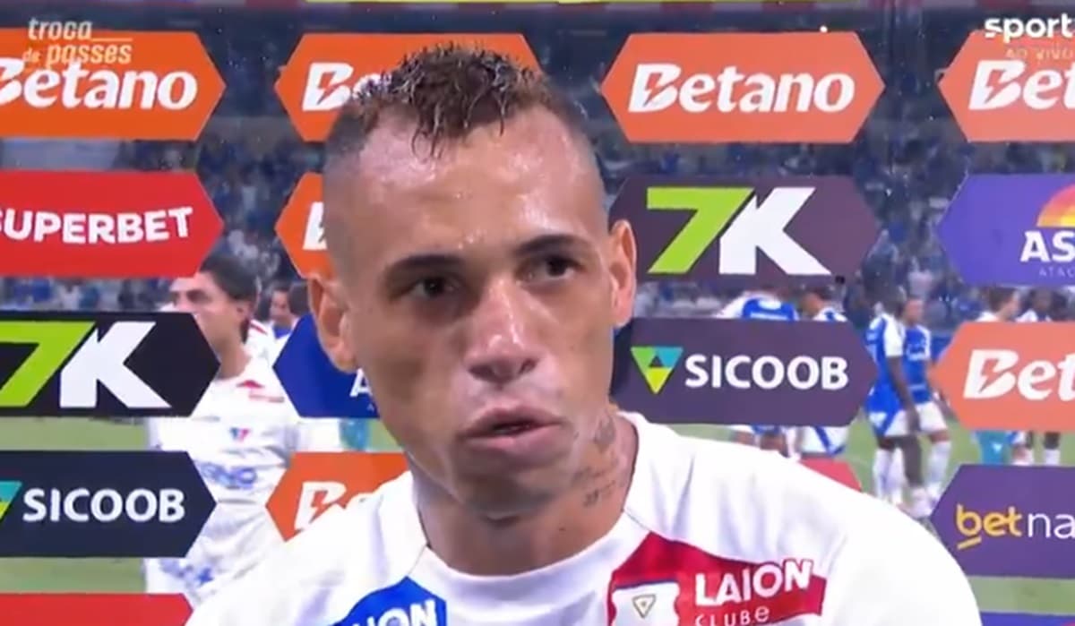 Breno Lopes, atacante do Fortaleza, projeta ao Premiere jogo contra Flamengo