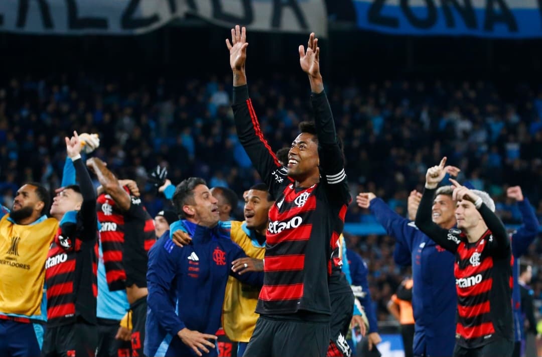 Bruno Henrique comemora classificação do Flamengo para final da Libertadores