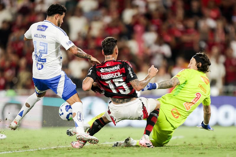 Flamengo empata com Cruzeiro