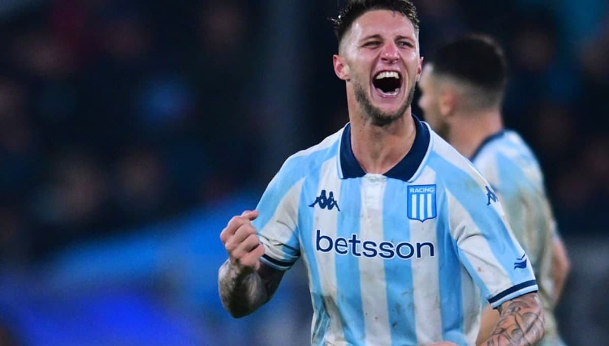 Franco Pardo vibra com gol do Racing; zagueiro não vai enfrentar Flamengo