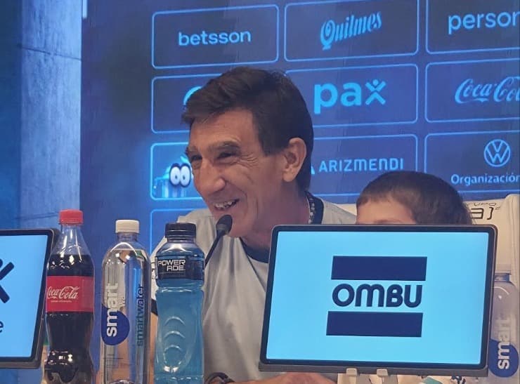 Gustavo Costas, técnico do Racing, em coletiva