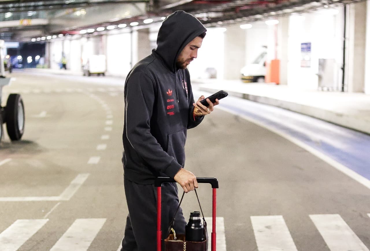 Rossi em embarque do Flamengo