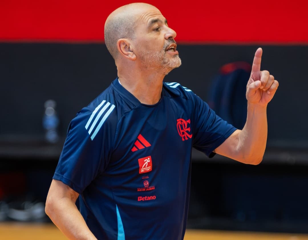 Oveja, técnico do FlaBasquete