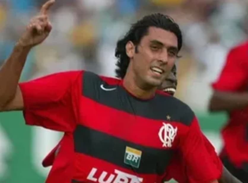 Athirson em campo pelo Flamengo