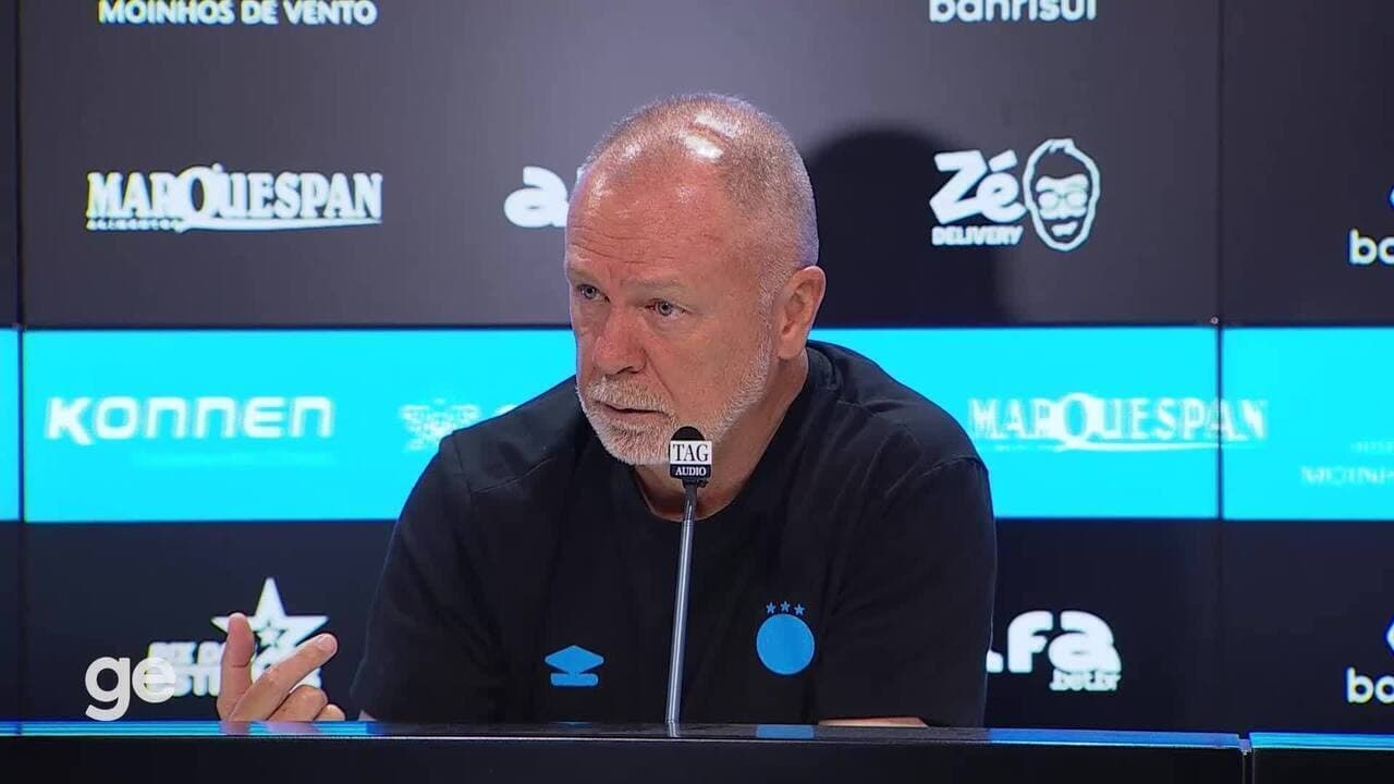 Mano Menezes em coletiva de imprensa na Arena do Grêmio
