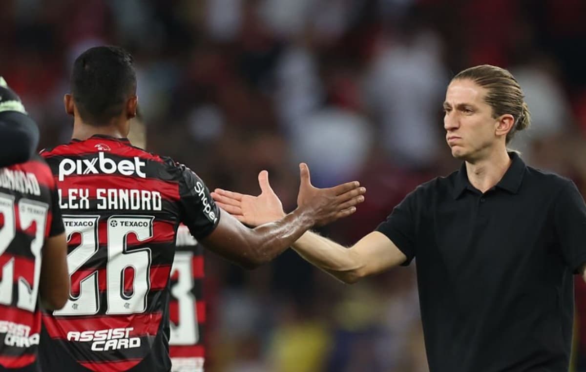 Alex Sandro e Filipe Luís em empate do Flamengo contra Botafogo
