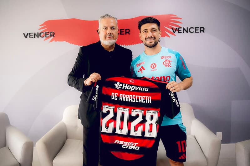 ARRASCAETA RENOVA ATÉ 2028