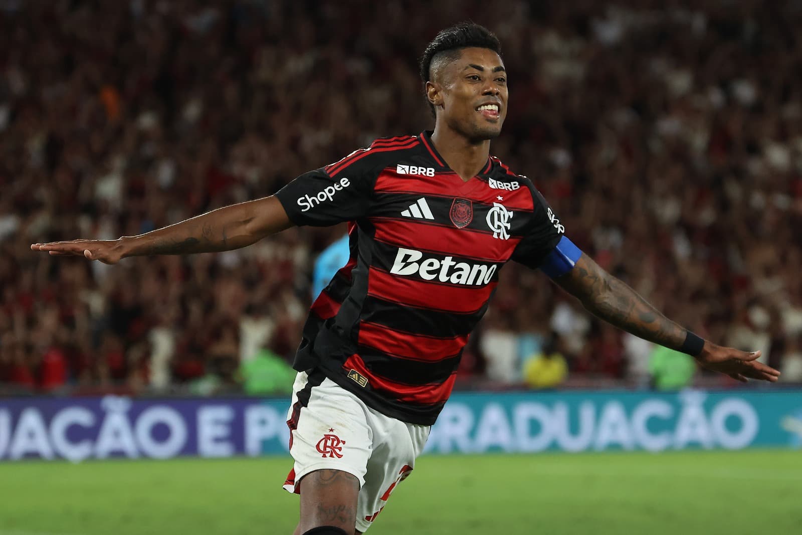 Bruno Henrique comemora gol Flamengo x Santos