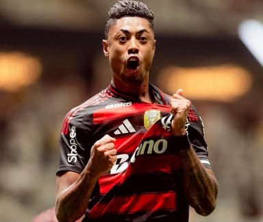 Bruno Henrique comemora gol pelo Flamengo