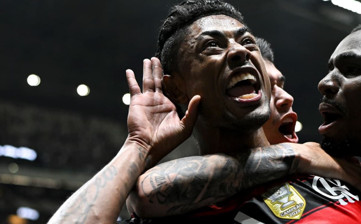 Bruno Henrique comemora gol do Flamengo contra Atlético-MG