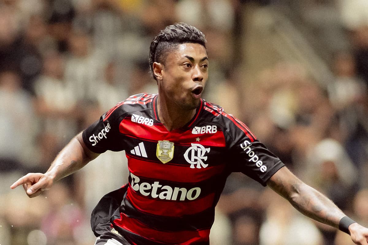 Bruno Henrique, atacante do Flamengo, comemorando gol contra o Atlético-MG, na Arena MRV