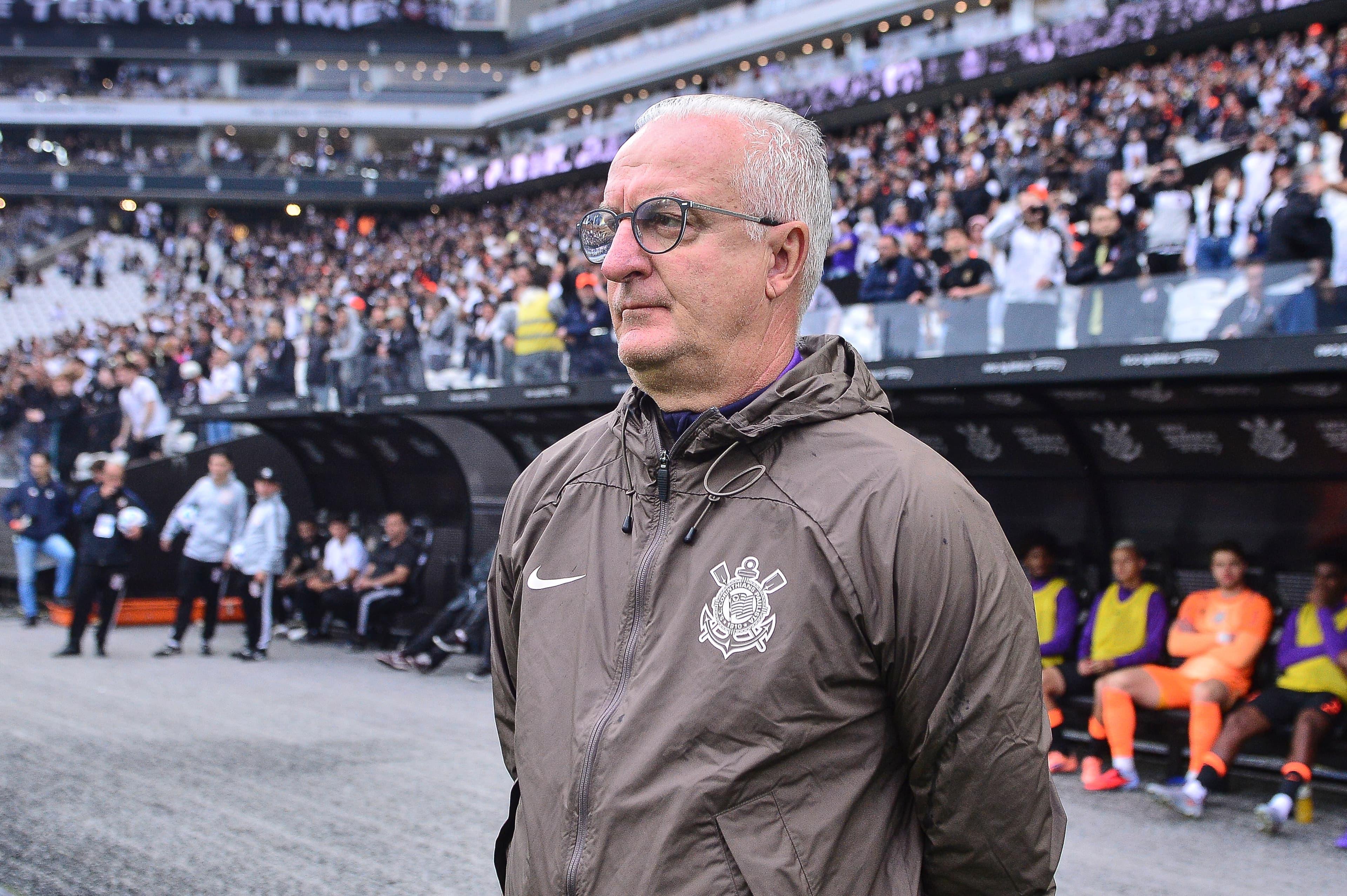 Dorival Jr no comando do Corinthians