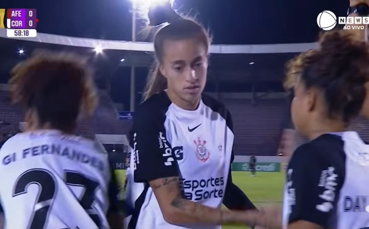 Jogadoras do Corinthians diante da Ferroviária no Paulistão Feminino