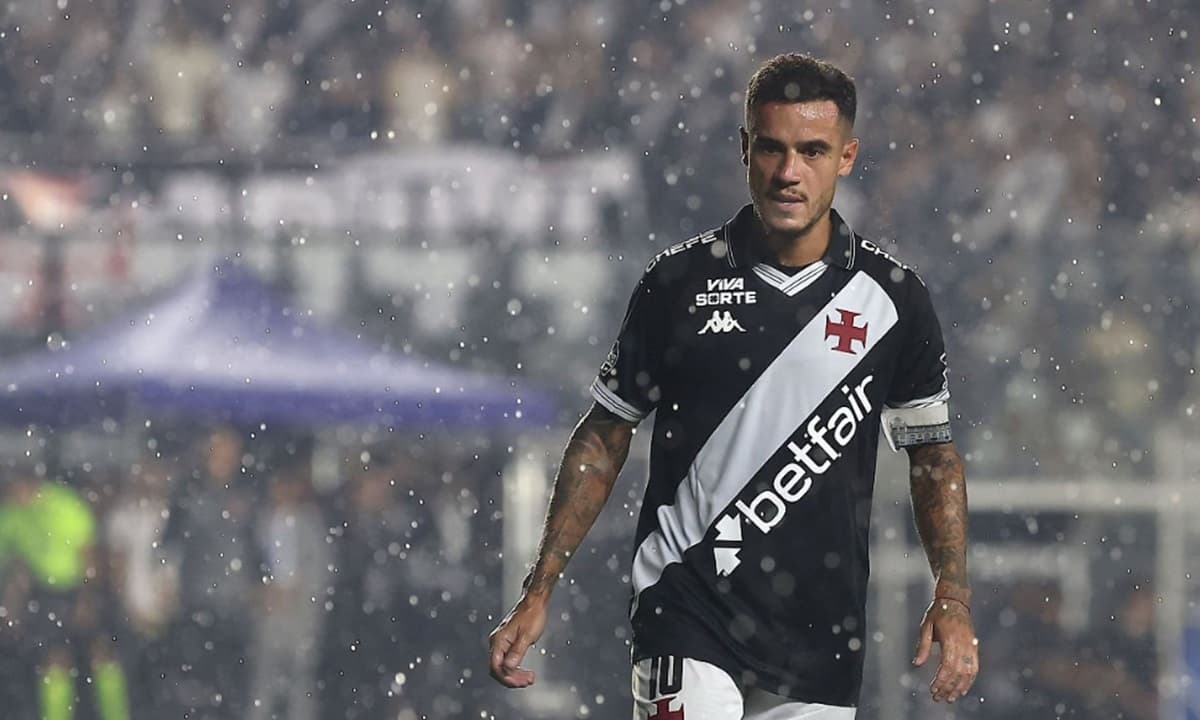 Coutinho em jogo do Vasco contra Internacional