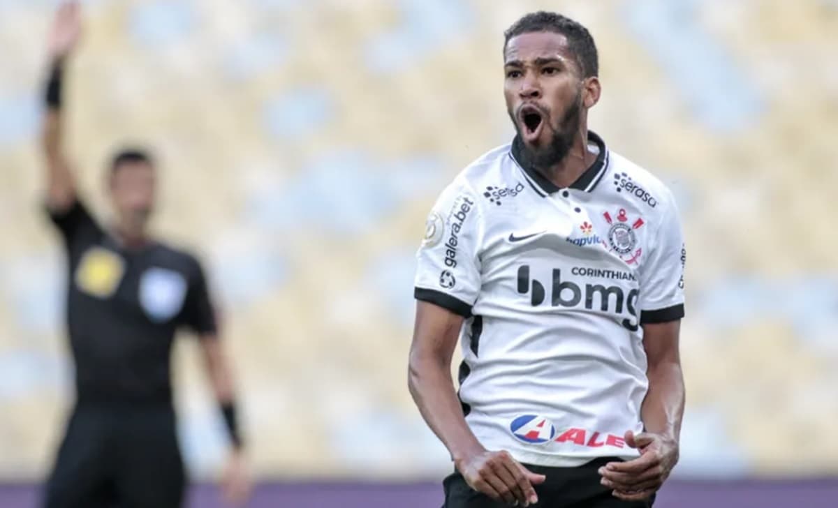 Everaldo em jogo do Corinthians no Maracanã