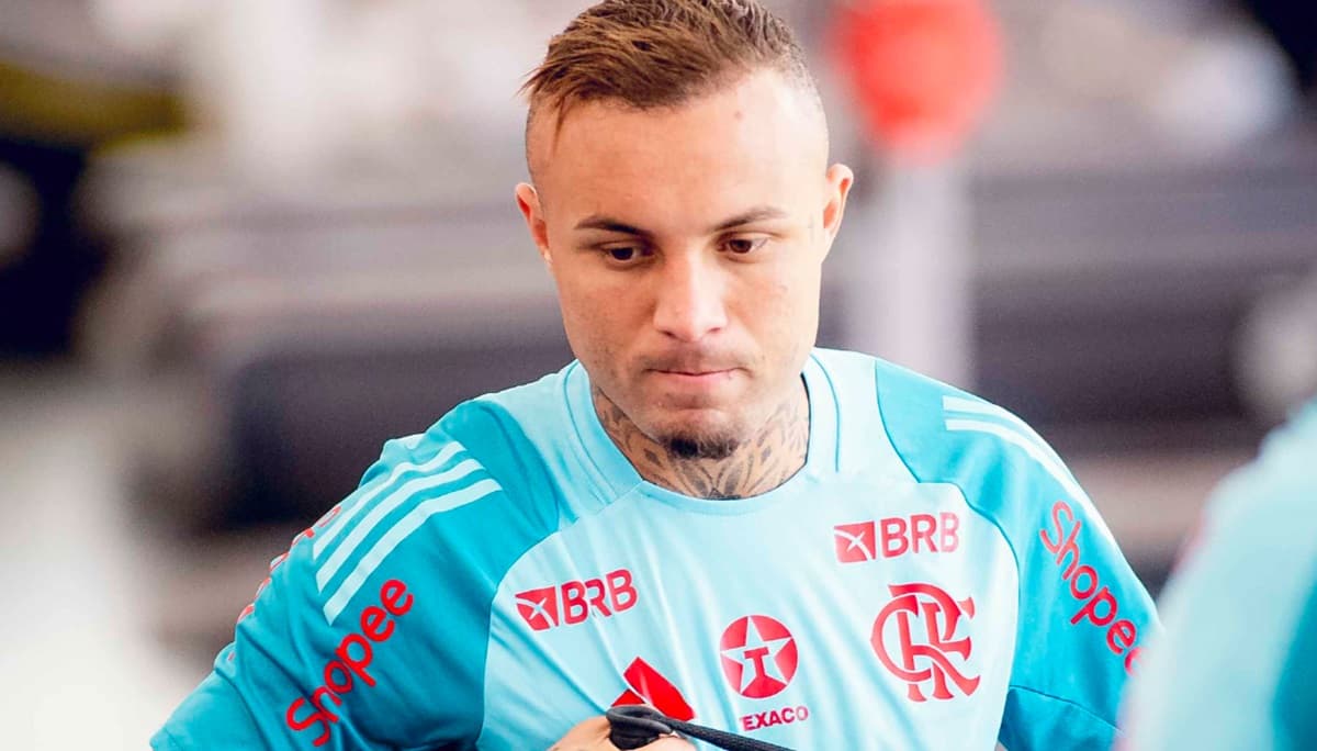 Everton Cebolinha em treino do Flamengo no Ninho do Urubu