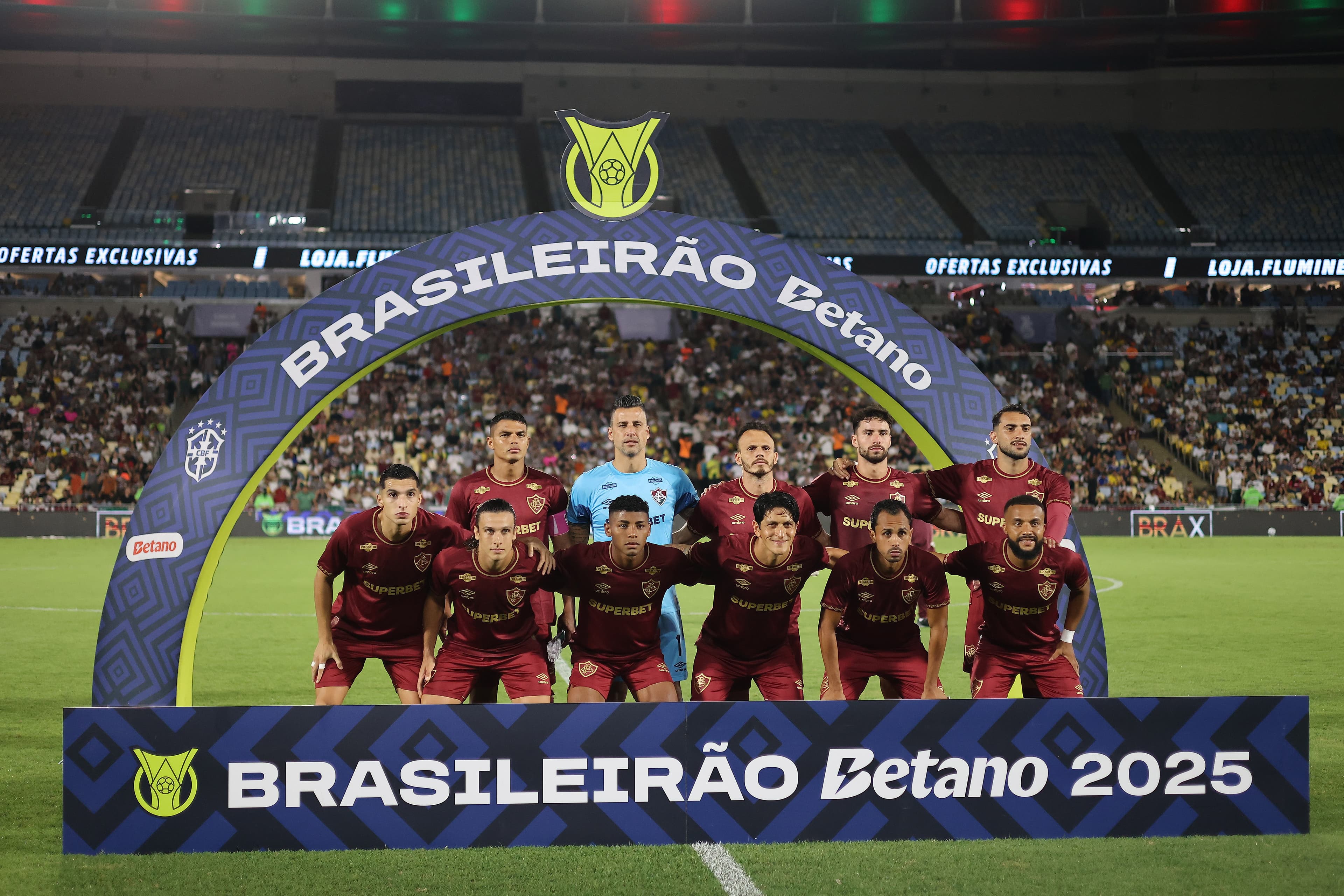 Fluminense perfilado antes de jogo do Brasileirão