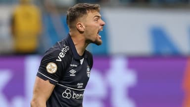 Gabriel Grando, goleiro do Grêmio, em jogo contra o Vasco