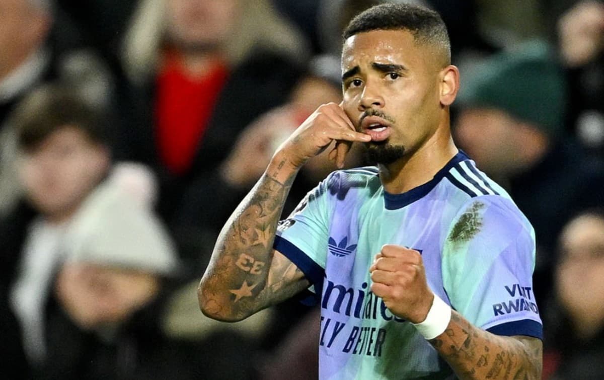 Gabriel Jesus comemora gol pelo Arsenal