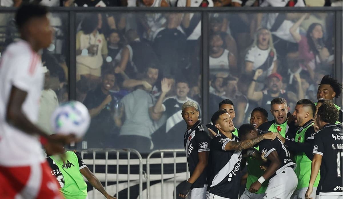 Vasco marca diante do Internacional