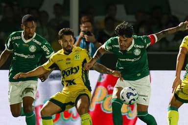 Gustavo Gómez, do Palmeiras, durante Palmeiras x Mirassol, pelo Brasileirão