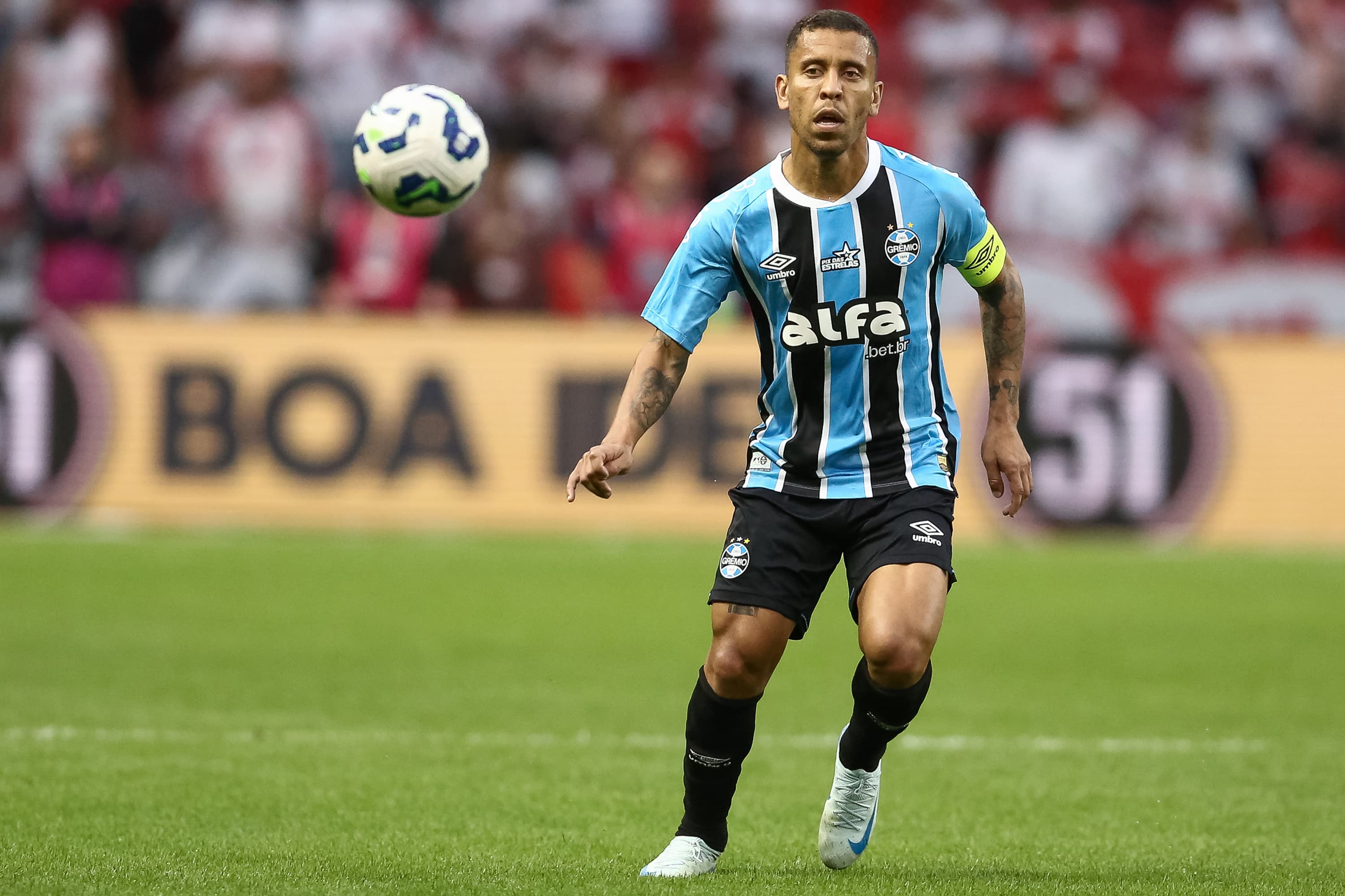 Marcos Rocha em campo pelo Grêmio no Brasileirão