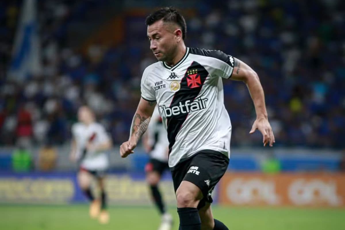 Jean David Meneses, atacante do Vasco, em campo durante jogo contra o Cruzeiro, no Mineirão, em 2024