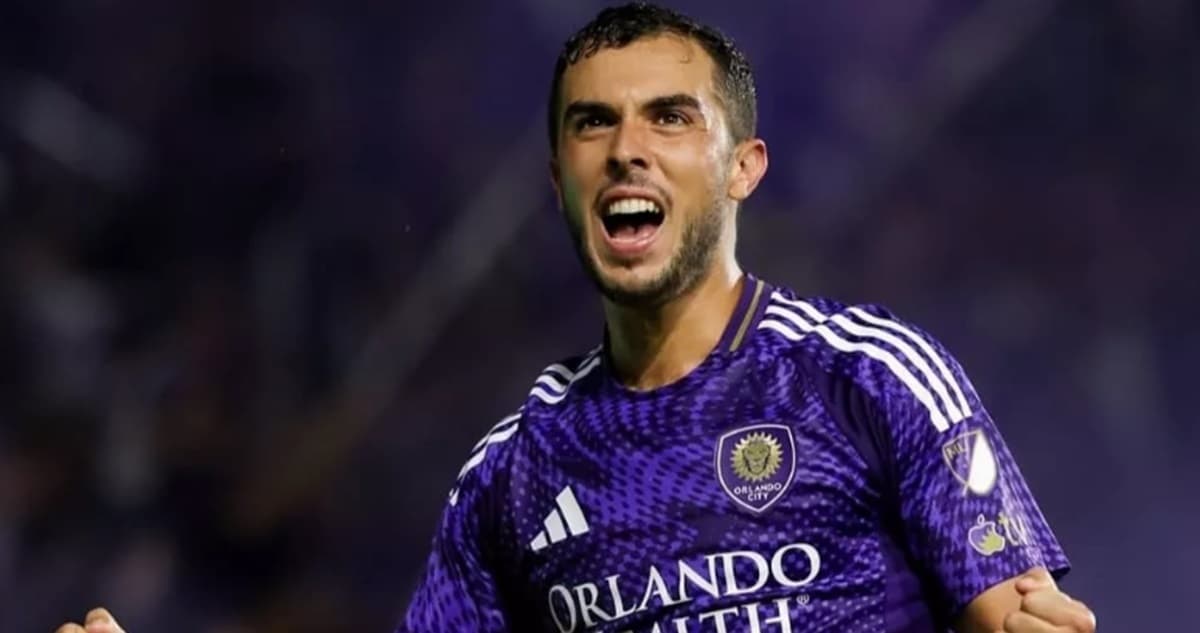 Meia argentino do Orlando City, Ojeda, comemora gol nos EUA; jogador é alvo do Fluminense