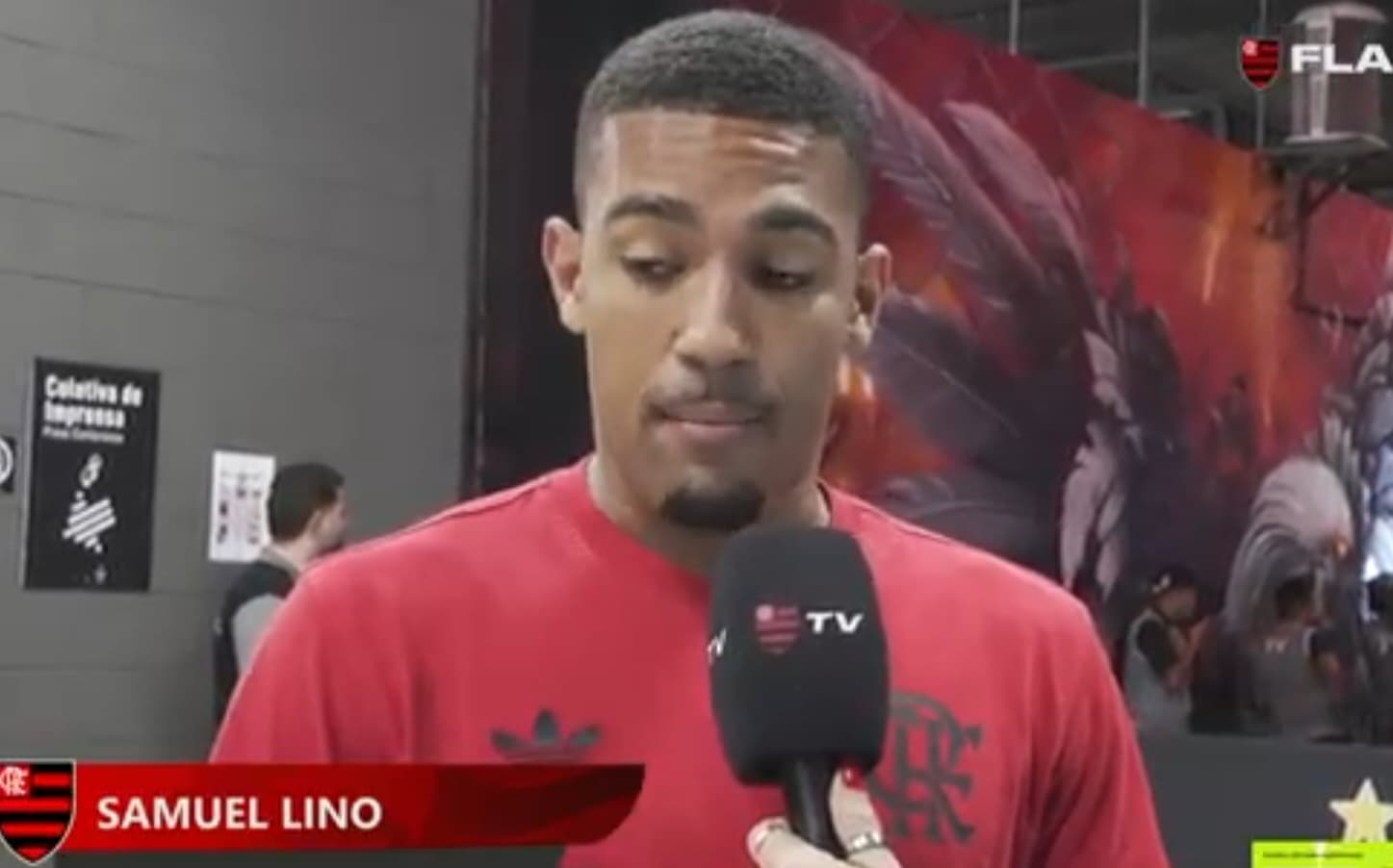 Samuel Lino na chegada à Arena MRV, onde Flamengo enfrenta Atlético-MG em busca do título do Brasileirão