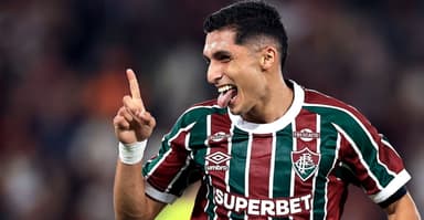 Serna comemora gol do Fluminense contra Flamengo