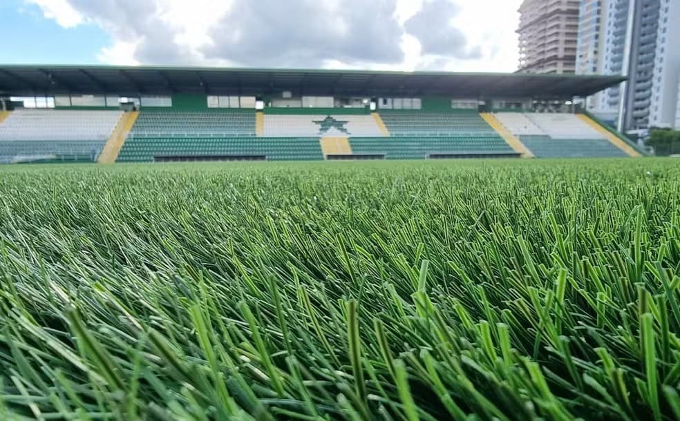 Gramado sintético da Arena Condá tem 60mm de altura, mais alta do que do Allianz Parque