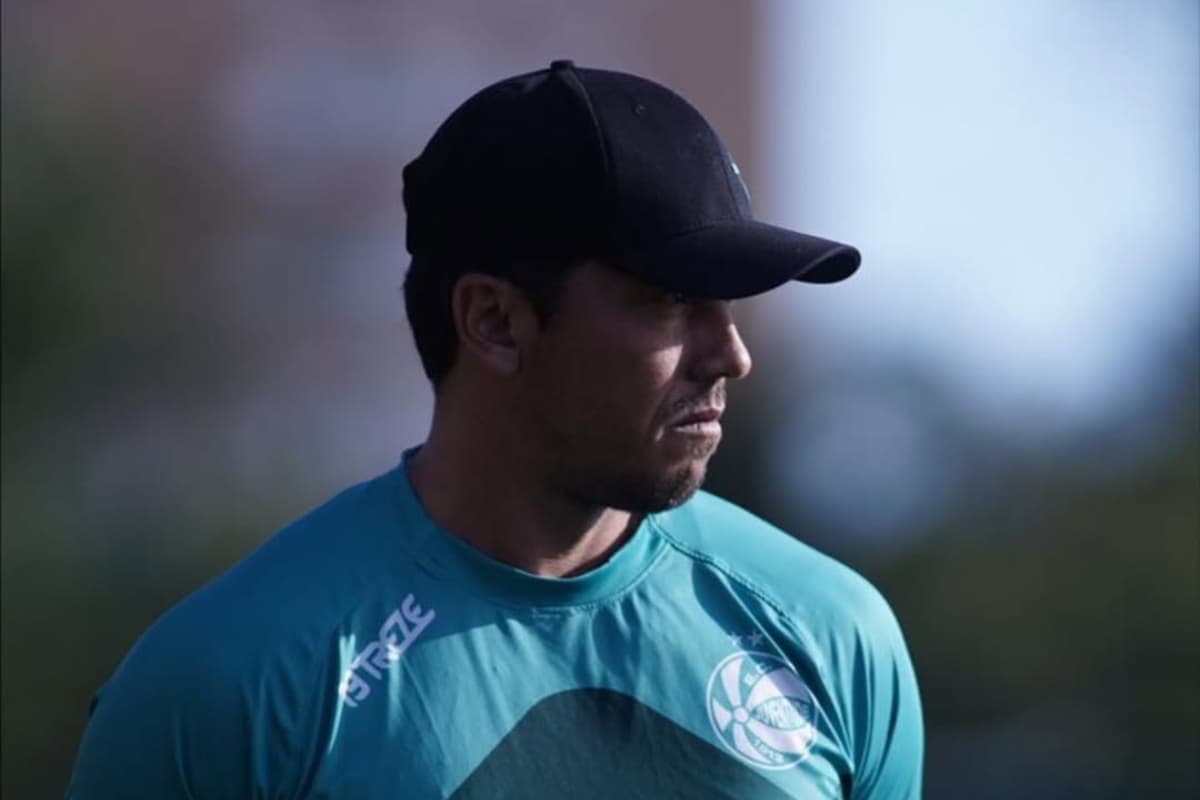 Thiago Carpini em treinamento no CT do Juventude