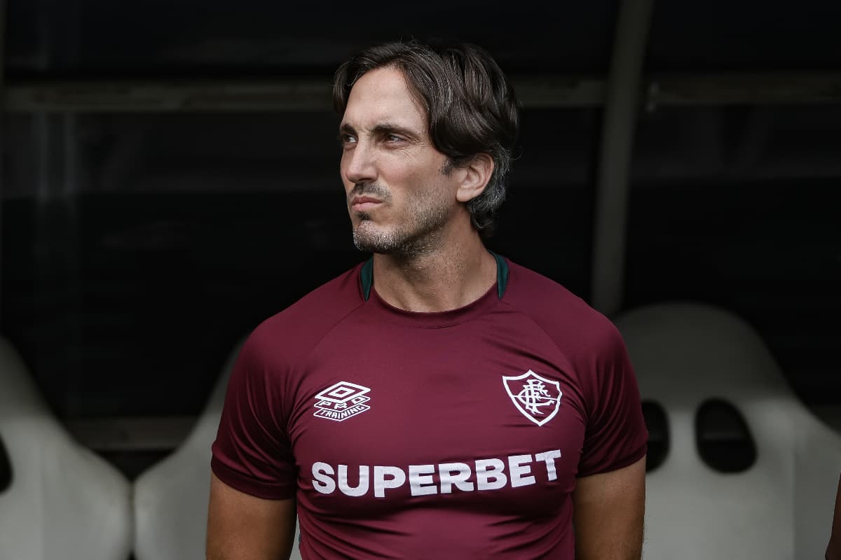 Técnico do Fluminense, Luís Zubeldía, no Castelão, em jogo contra o Ceará