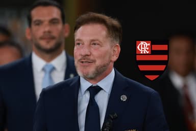 O presidente da CONMEBOL, Alejandro Dominguez, observa após a vitória do Flamengo na final da Copa CONMEBOL Libertadores de 2025, entre Palmeiras e Flamengo, no Estádio Monumental em 29 de novembro de 2025, em Lima, Peru.